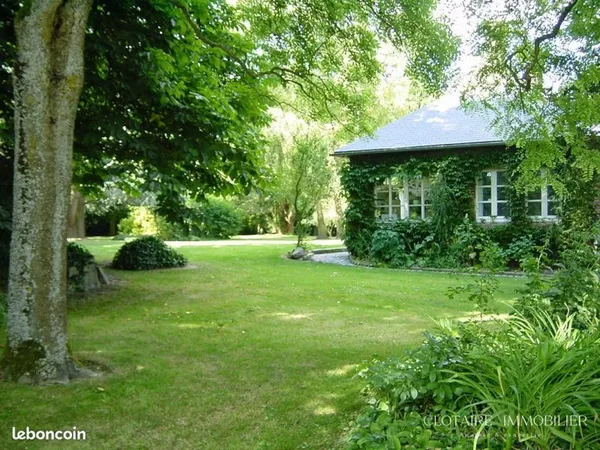 Maison 10 pièces 340 m²