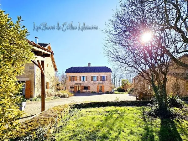 Maison 11 pièces 308 m²