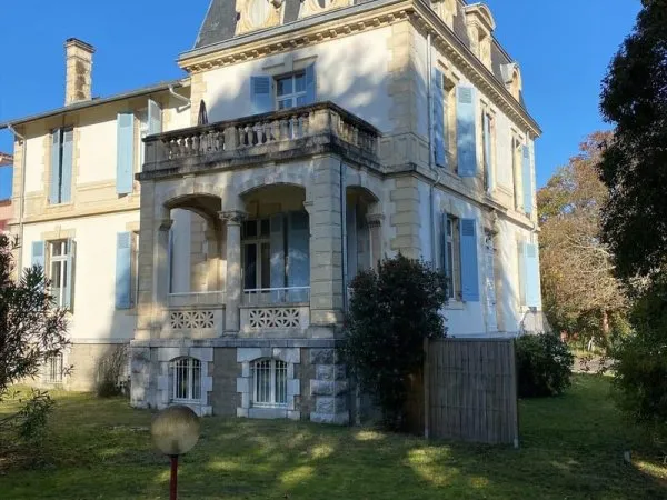 APPARTEMENT T4 + JARDINET + PARKING