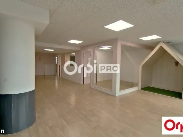 Bureau 171 m²