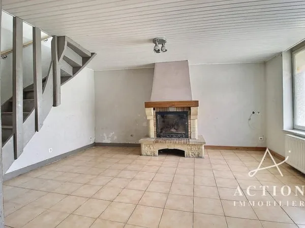 Maison à travaux - 3 chambres - jardin 40m² - beau potentiel