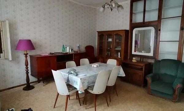 Maison de ville de 105 m2 à rénover, grange de 38 m2, courette