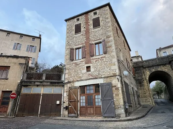 Appartement T3 avec deux garages et jardin Centre-ville