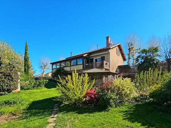 Maison 6 pièces 140 m²