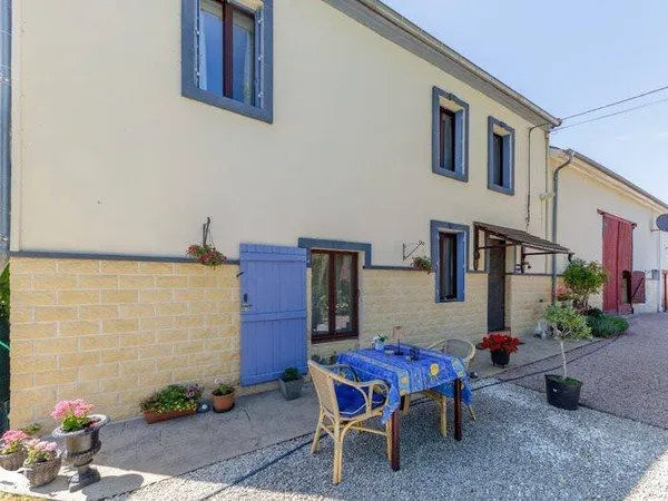 Maison 8 pièces 223 m²