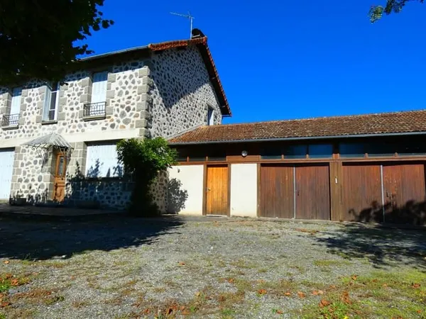 MAISON PIERRE