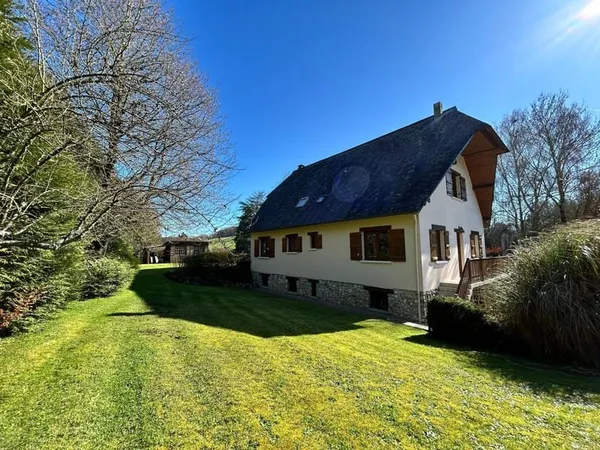 Maison 5 chambres, sous-sol complet
