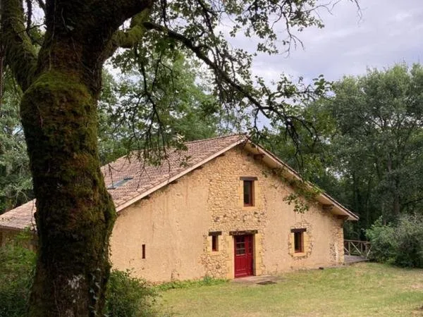 Maison Le Buisson De Cadouin 7 pièce(s) 215m2 terrain 2484 m2