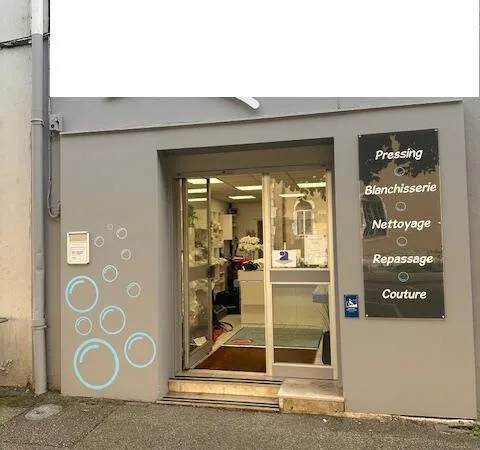 À céder — pressing clé en main — emplacement premium