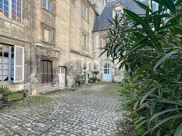 Appartement 6 pièces 177 m²