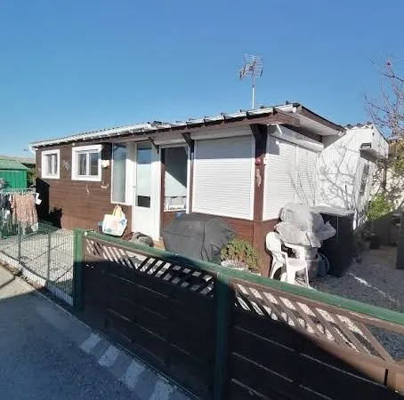 Terrain 100 m²