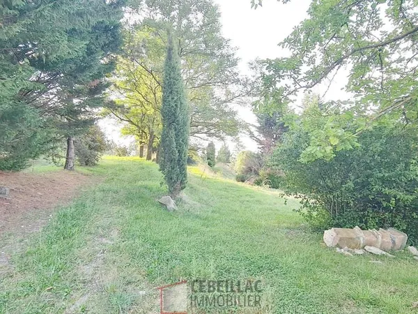 GRANGE sur TERRAIN 7543m2 VUES magnifiques