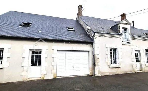 A saisir! Propriété à fort potentiel comprenant longère, annexes et parcelles constructibles!