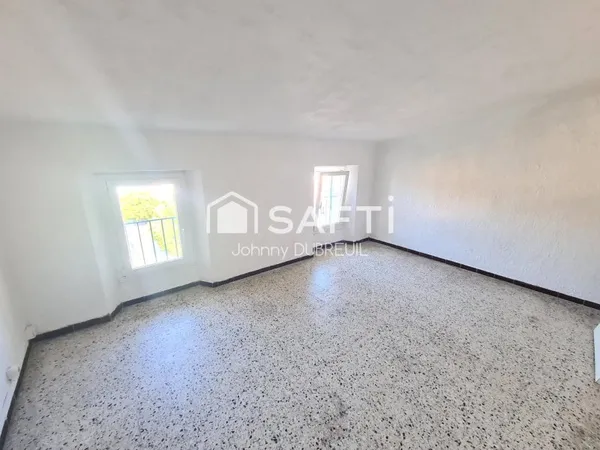 CARNOULES - APPARTEMENT T3 57M2 AVEC CAVE PRIVATIVE, PROCHE PARKING ET DES COMMODITES