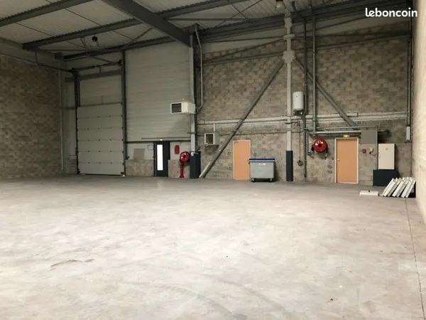 LOCAL D'ACTIVITE 470 m² GOUSSAINVILLE