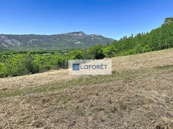 Terrain 2241 m²
