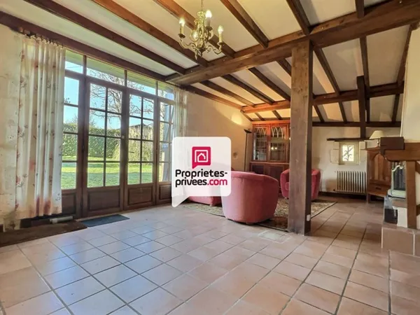 Maison T6 d'env. 163m² avec 4 ch. avec jardin au calme sur CHATEAU-L'EVEQUE (24460)