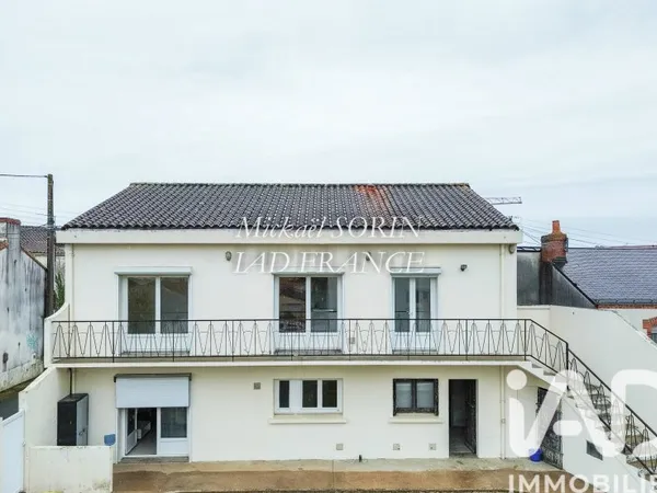 Maison 2 pièces 133 m²