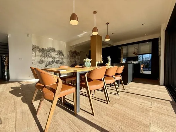 Maison 6 pièces 166 m²