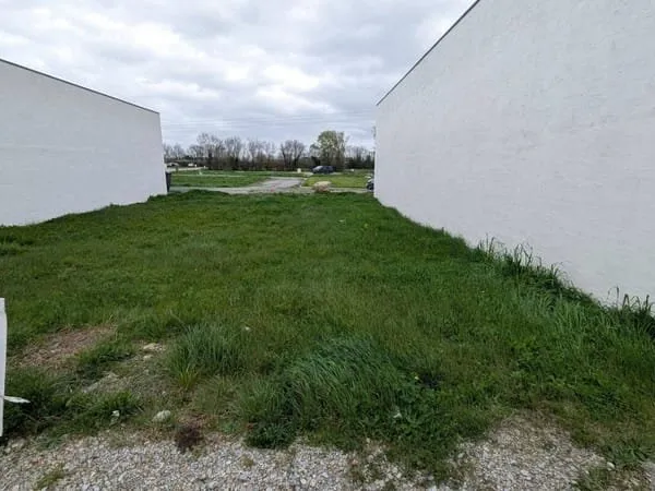Terrain 125 m²