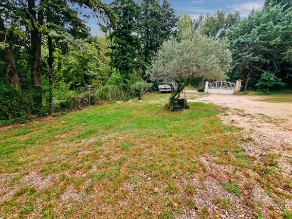 A VENDRE - Terrain de 568 m² sur Arpaillargues