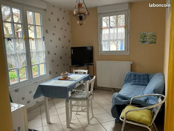 MAISON DE 35 m² ENTIÈREMENT MEUBLÉE AU CENTRE VILLE