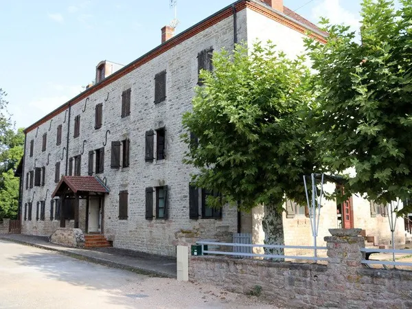 Moulin au coeur de la Bresse avec accès privé à la rivière - 585 m² sur 8553 m² de terrain