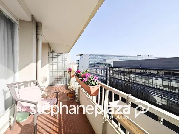 APPARTEMENT 4 PIECES AVEC TERRASSE