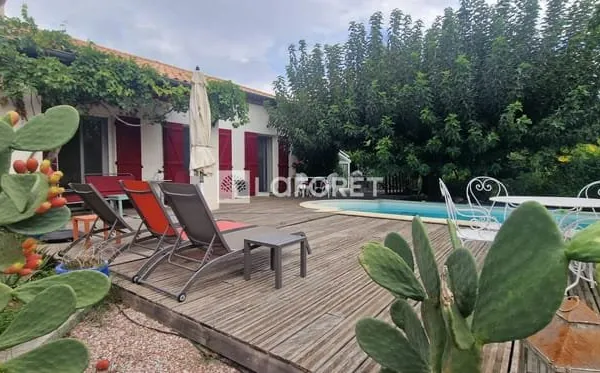 A VENDRE Juvignac villa Plain pied 130 m2 de caractère Terrain arboré avec Piscine