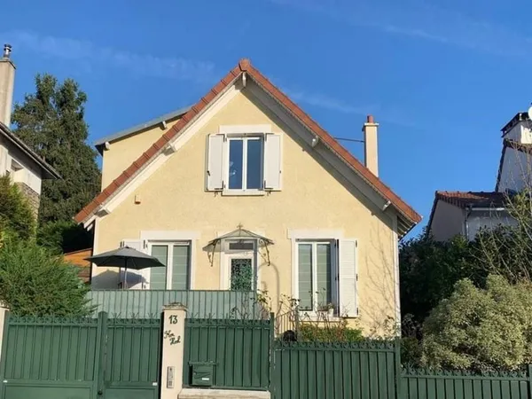 Maison Location Marnes-la-Coquette 7p 144m² 4200€