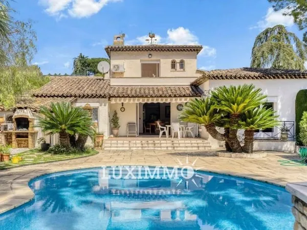Villa 7 pièces 174 m²
