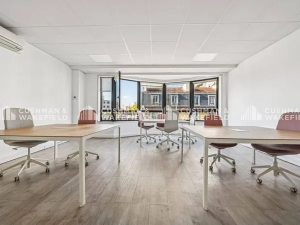 Bureaux 167 m²