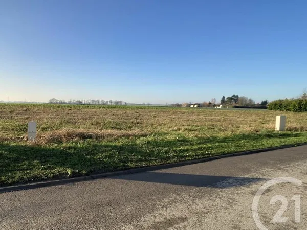Terrain 895 m²
