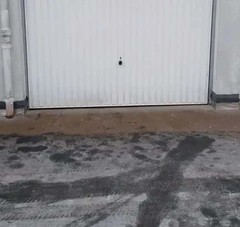 Garage à louer 14 m2 à Besançon
