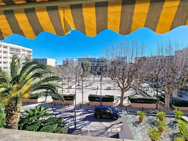 CANNES PALM BEACH PLACE DE L ETANG 3P TERRASSE GARAGE
