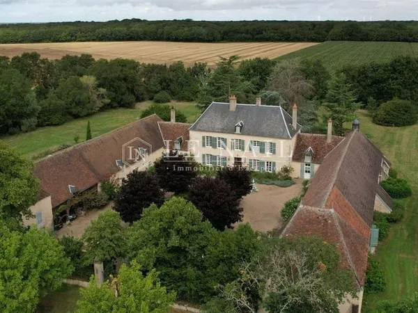 Ravissante maison de maître et son parc de 2 hectares dans le Be