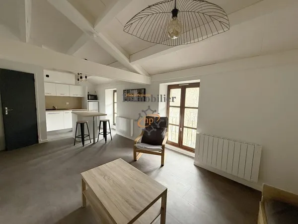 A louer Saint Affrique Appartement de type 2 meublé duplex e