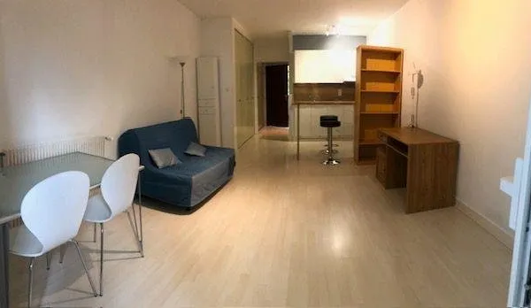 Studio meublé 31 m2 + parking