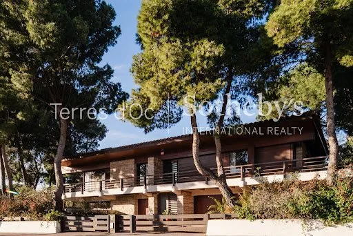 Maison 6 pièces 160 m²