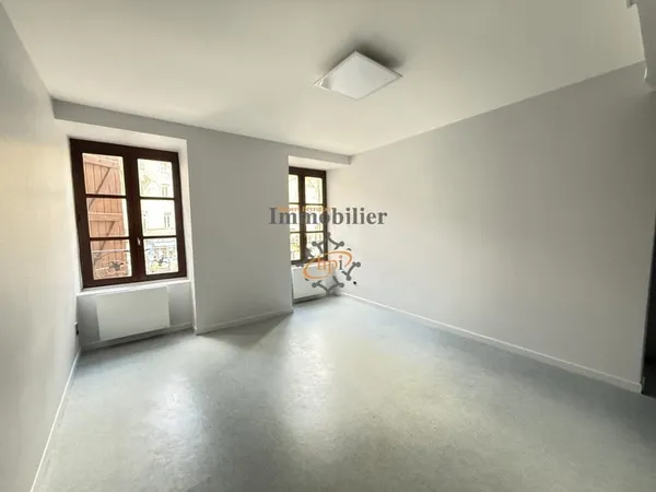 A louer Saint Affrique Appartement de type 2 équipé en 1er é
