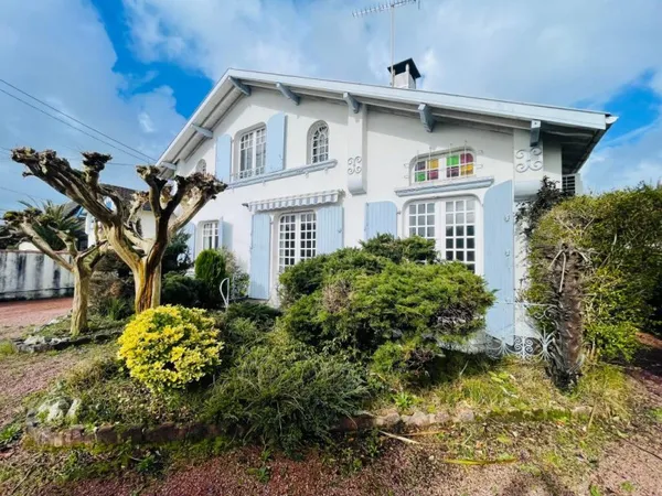 Maison F6 (124,7 m²) à SOUSTONS