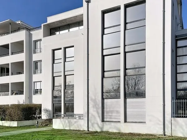 Bureau 49 m²