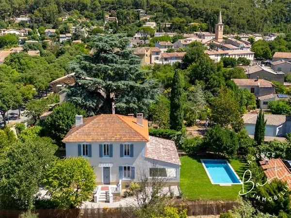 Maison 6 pièces 200 m²