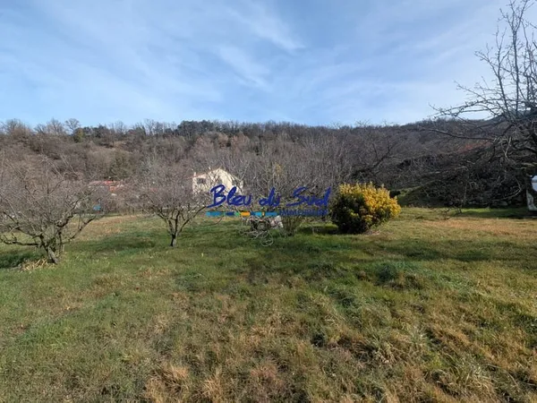 Superbe terrain constructible avec vue dégagée sur les montagn