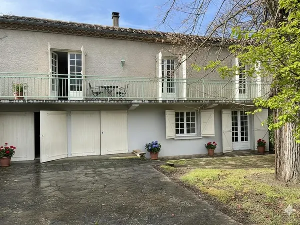 Maison de Village