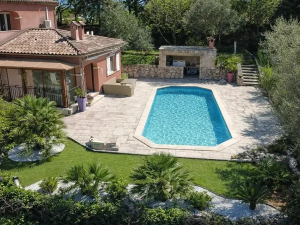 VILLA TRADITIONNELLE R+1 - 3 CHAMBRES DRAGUIGNAN