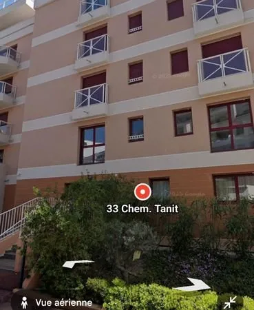 Location Grand Garage 33 Chemin de Tanit