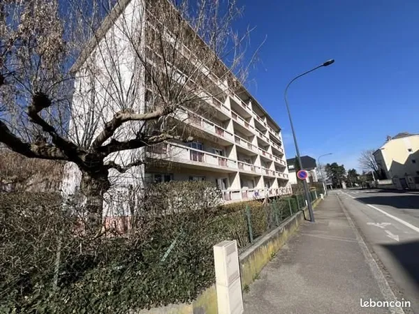 Appartement 4p de 80m² balcons cave et garage