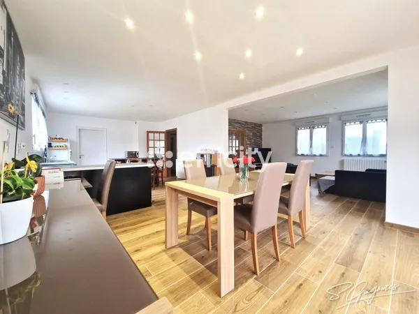 Maison 9 pièces 220 m²