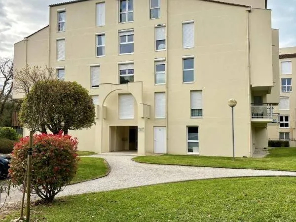 Studio 1 pièce 30 m²